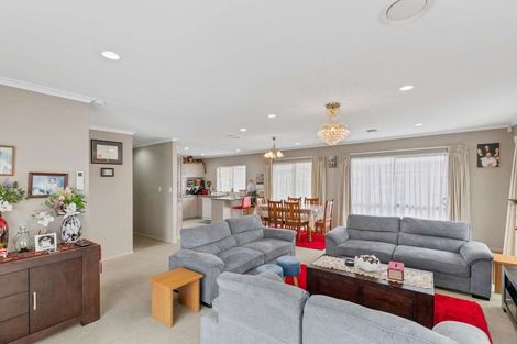 Photo of property in 1 Carrick Glen Avenue, Flat Bush, Auckland, 2019