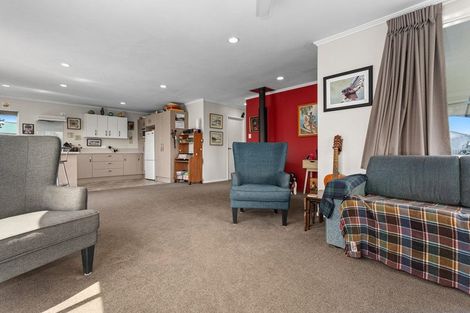 Photo of property in 36 Puriri Crescent, Edgecumbe, 3120