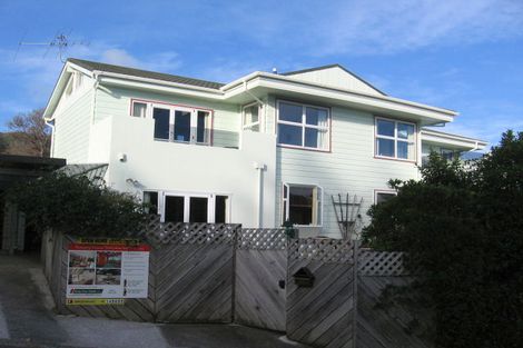 Photo of property in 30 Woodvale Grove, Fairfield, Lower Hutt, 5011