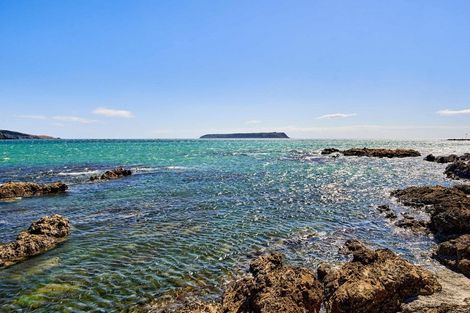 Photo of property in 21 Moana Road, Plimmerton, Porirua, 5026