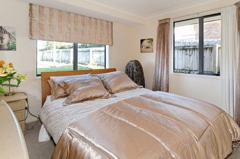 Photo of property in 62a Hutchinson Avenue, New Lynn, Auckland, 0600