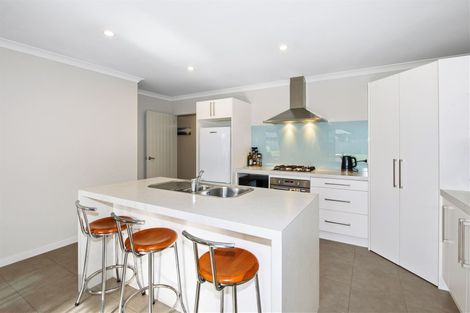 Photo of property in 26 Okarito Avenue, Levin, 5510