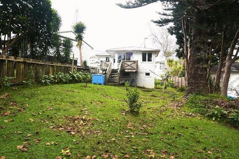 Photo of property in 16 Parrs Cross Road, Henderson, Auckland, 0612