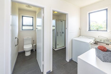 Photo of property in 21 Omori Place, Castlecliff, Whanganui, 4501