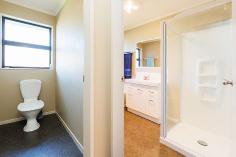 Photo of property in 14 Orlando Way, Kelvin Grove, Palmerston North, 4414