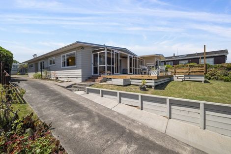 Photo of property in 54 Tremaine Avenue, Two Mile Bay, Taupo, 3330