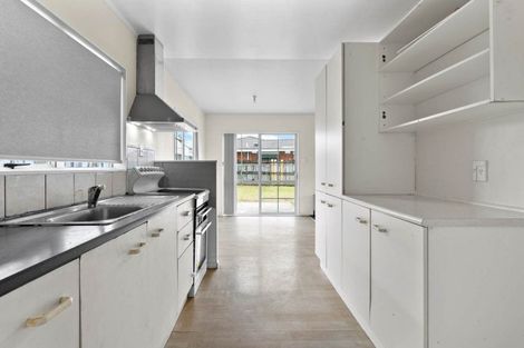 Photo of property in 28 Trimdon Street, Randwick Park, Auckland, 2105