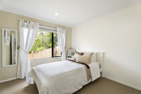 Photo of property in 28 Durbin Court, Greenhithe, Auckland, 0632