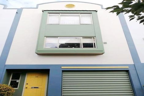 Photo of property in Lakeview Terrace, 28/14 Ambrico Place, New Lynn, Auckland, 0600