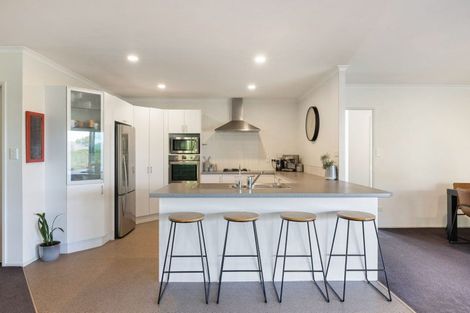 Photo of property in 107 Farnborough Drive, Grandview Heights, Hamilton, 3200