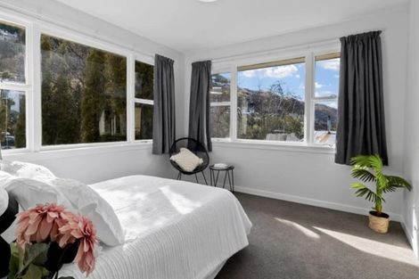 Photo of property in 689 Frankton Road, Queenstown, 9300