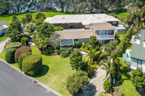 Photo of property in 225 Moana Anu Anu Avenue, Whangamata, 3620