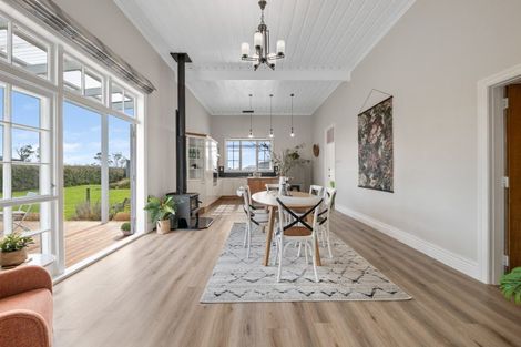 Photo of property in 56 Flint Road W, Stratford, 4332