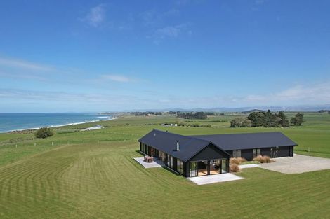 Photo of property in 55 Gardiners Road, Awamoa, Oamaru, 9495