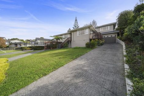 Photo of property in 16 Judkins Crescent, Cockle Bay, Auckland, 2014