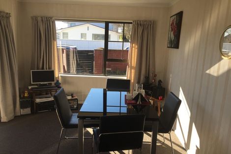 Photo of property in 4 Ladbrokes Place, Fendalton, Christchurch, 8052