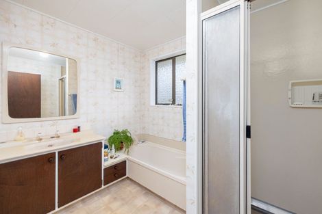 Photo of property in 12 Rex Place, Rangiora, 7400