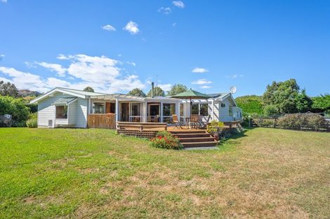 Photo of property in 105-109 Greenwood Boulevard, Otaki, 5512