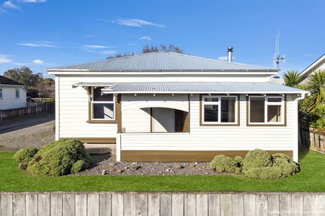 Photo of property in 44 Tennyson Street, Dannevirke, 4930