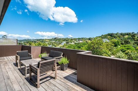 Photo of property in 27 Ocean Road, Surfdale, Waiheke Island, 1081