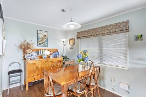 Photo of property in 2 Amokura Street, Waikanae, 5036