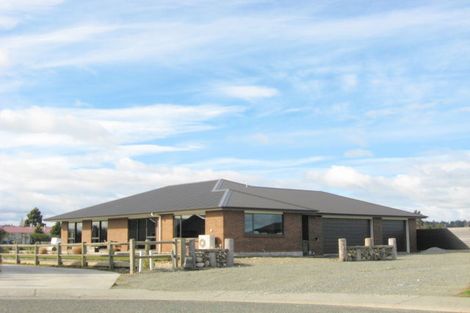 Photo of property in 17 Anderson Place, Te Anau, 9600