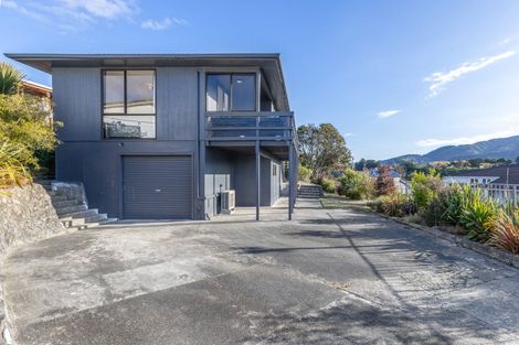 Photo of property in 10 Kivell Street, Ranui, Porirua, 5024