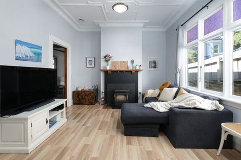 Photo of property in 104 Neidpath Road, Mornington, Dunedin, 9011