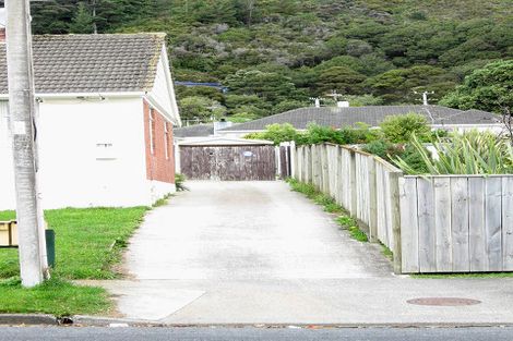 Photo of property in 51b Cleland Crescent, Naenae, Lower Hutt, 5011