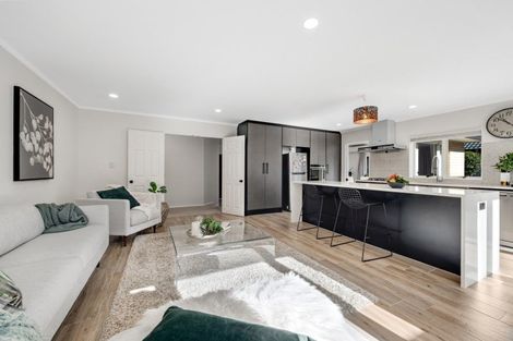 Photo of property in 38 Dannemora Drive, Dannemora, Auckland, 2016