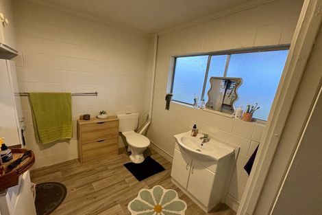 Photo of property in 22 Tower Hill, Stanmore Bay, Whangaparaoa, 0930