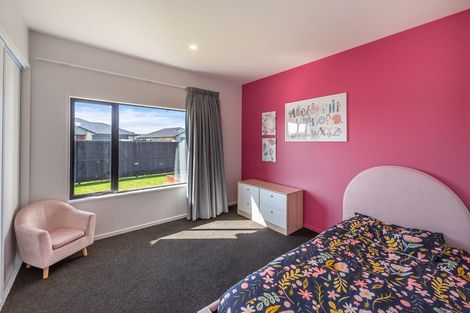 Photo of property in 37 Wigmore Crescent, Rolleston, 7615