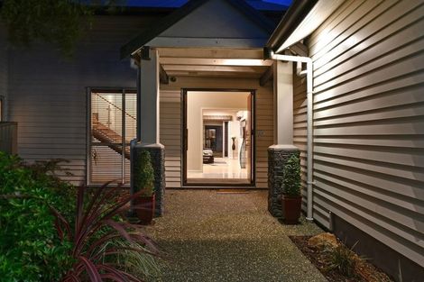 Photo of property in 42 Heretaunga Square, Silverstream, Upper Hutt, 5019