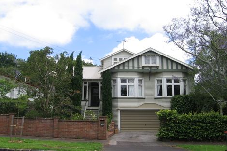Photo of property in 25 Momona Road, Greenlane, Auckland, 1051