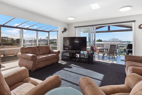 Photo of property in 14 Seaview Road, Ruakaka, 0116