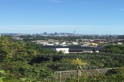 Photo of property in 2/2 Katui Street, Castor Bay, Auckland, 0620