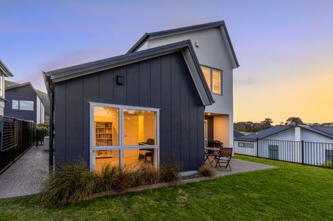 Photo of property in 8 Hokioi Drive, Kenepuru, Porirua, 5022