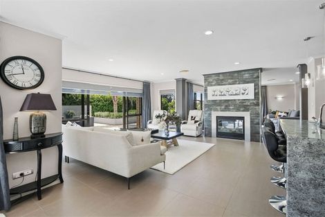 Photo of property in 8 Millbrook Drive, Waiuku, 2683