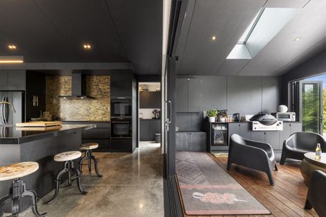 Photo of property in 9b Cross Street, Lepperton, New Plymouth, 4373