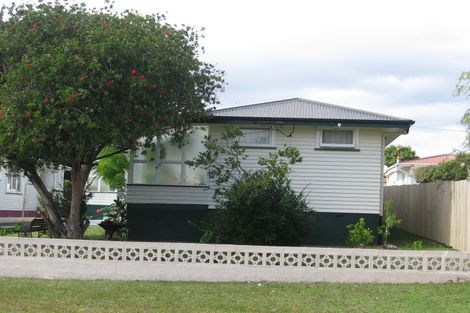 Photo of property in 2a Laura Street, Kelston, Auckland, 0602