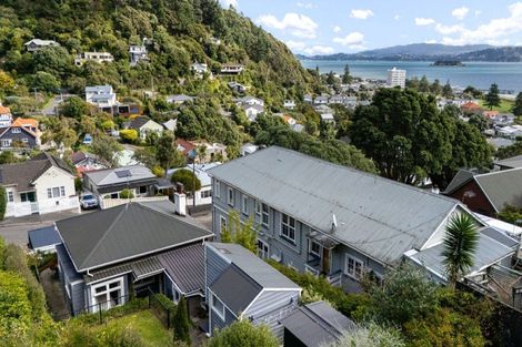 Photo of property in 25 Totara Street, Eastbourne, Lower Hutt, 5013