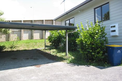Photo of property in 3/100 Salamanca Road, Sunnynook, Auckland, 0620