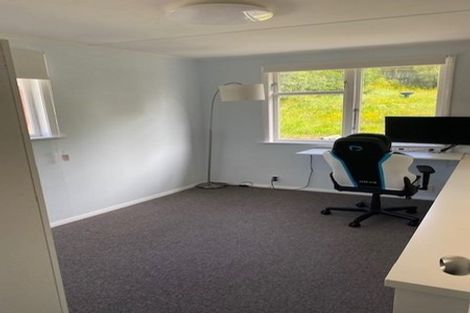 Photo of property in 5 Wakefield Terrace, Tawa, Wellington, 5028