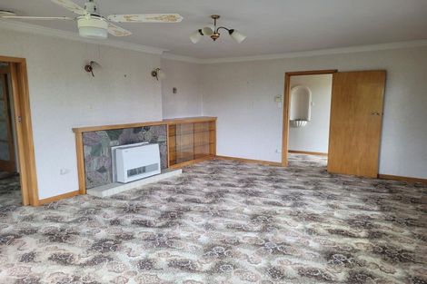 Photo of property in 221 Tukapa Street, Westown, New Plymouth, 4310