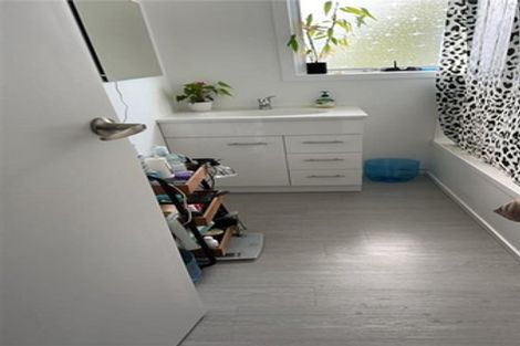 Photo of property in 931 Whangaparaoa Road, Manly, Whangaparaoa, 0930