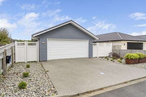 Photo of property in 8 Paioke Street, Waikanae, 5036