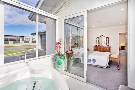 Photo of property in 45 Northside Drive, Waikiwi, Invercargill, 9810