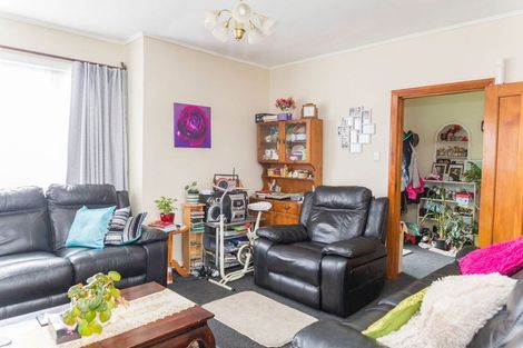 Photo of property in 6 Gertrude Street, Dannevirke, 4930