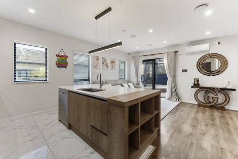 Photo of property in 33 Farranfore Road, Opaheke, Papakura, 2113