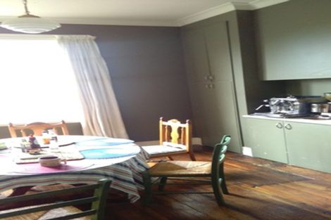 Photo of property in 25 Sutherland Crescent, Melrose, Wellington, 6023